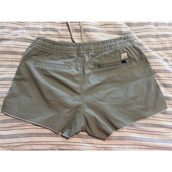 Vuori Women’s Vintage Ripstop Shorts in Eucalyptus Size X-Small - Picture 3 of 10